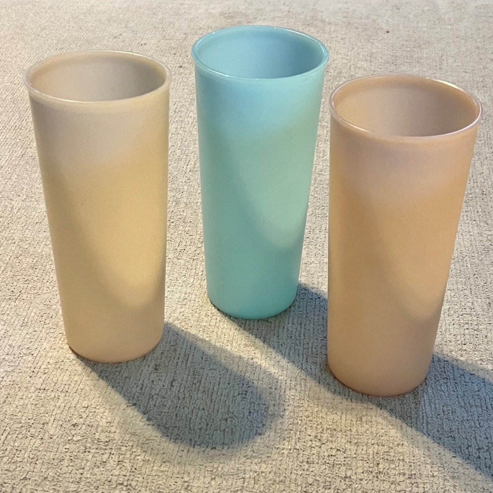 Vintage Tupperware Tumblers Set of 3 Peach Aqua Blue 107-35 107-42 Tall Glasses